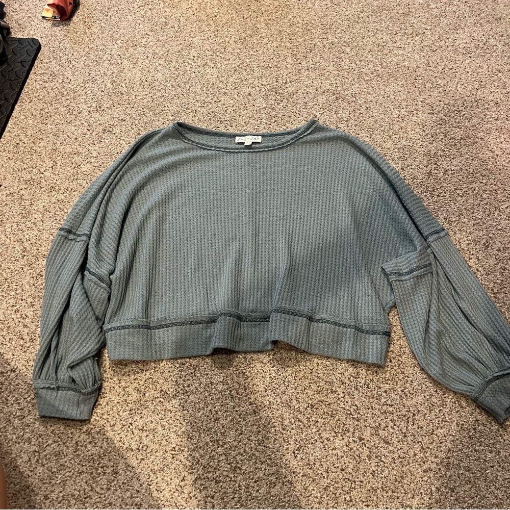 She + Sky Cozy Sweatshirt in Blue